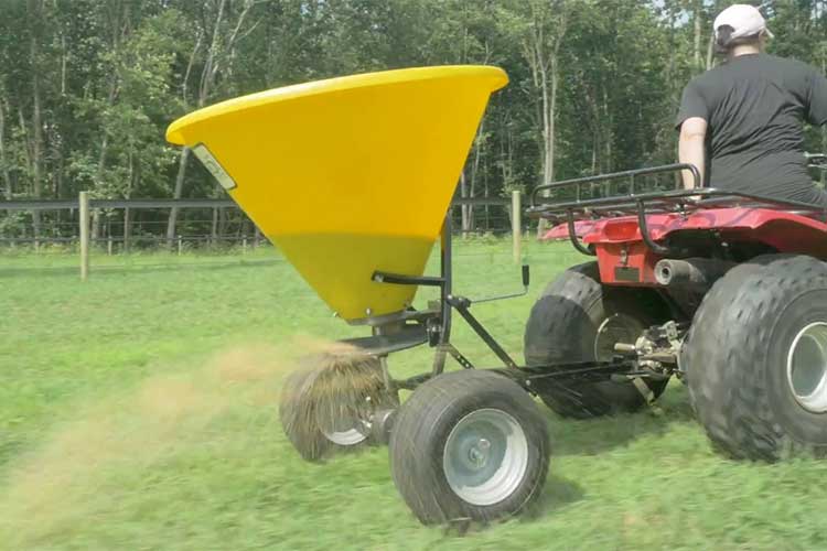 Buying Guide for Food Plot Broadcast Spreaders
