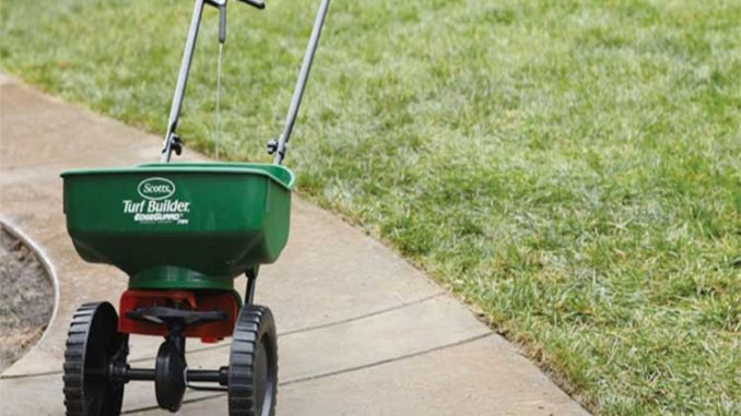 BUYING GUIDE FOR LAWN SPREADERS UNDER $100