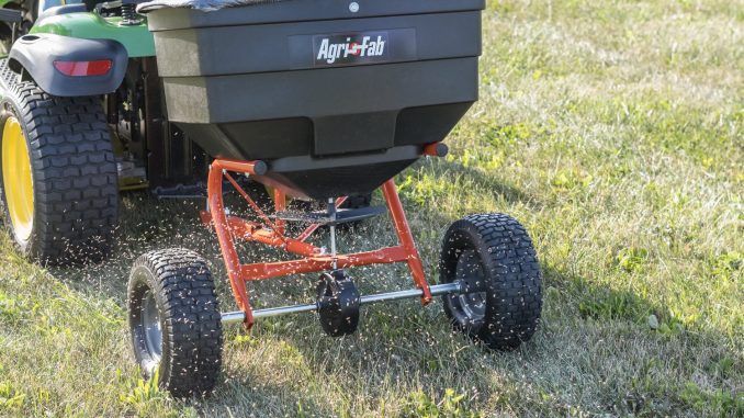 BUYING GUIDE FOR TOW-BEHIND BROADCAST SPREADERS